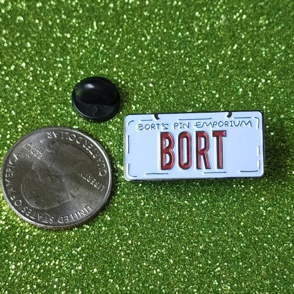 Bart Souvenir Shop License Plate Only BORT Available The Simpsons Enamel Pin - Picture 2 of 2